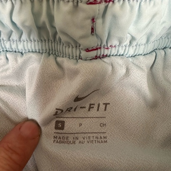Nike athletic shorts AS - Picture 2 of 2
